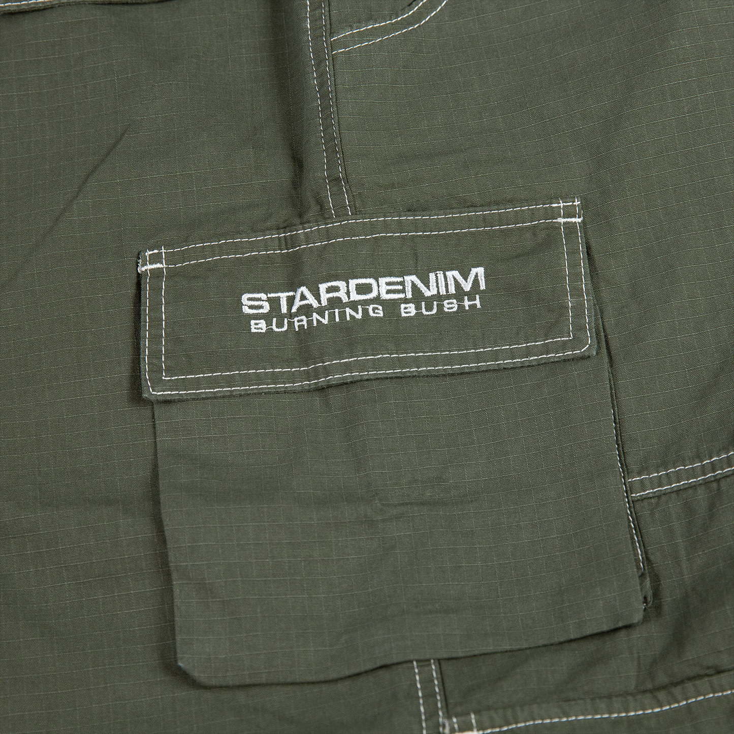 BUBBA GUMP CARGO SHORTS